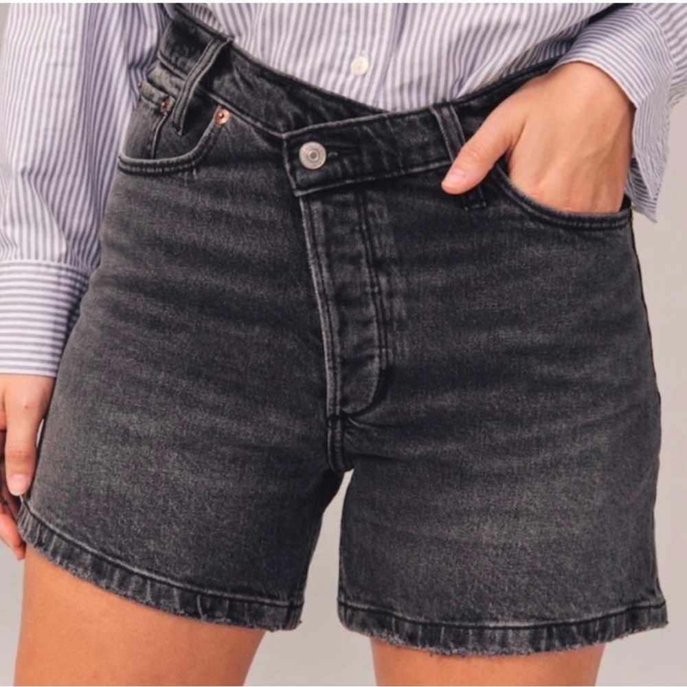 Abercrombie crossover shorts